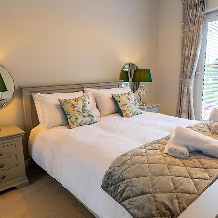 Hedgefield House - Serene Top Floor Flat Inverness Zewnętrze zdjęcie